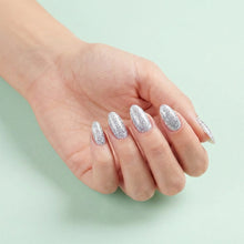 تحميل الصورة إلى عارض المعرض، بودرة غمس الأظافر D 2586 Silver Shadow 30 جرام