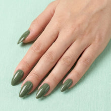 Load image into Gallery viewer, D 2696 Emerald Forest Nail Dipping Powder – 28g | Deep Green Dip Powder | Nail Dipping System